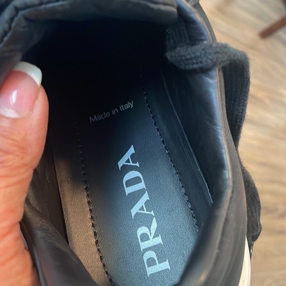 Prada shoes - Picture 6 of 7